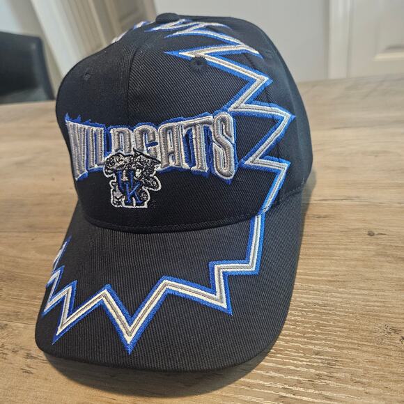 Vtg University of Kentucky Wildcats Strap Back Hat Cap 90s Black ZigZag UK Retro - Picture 2 of 10